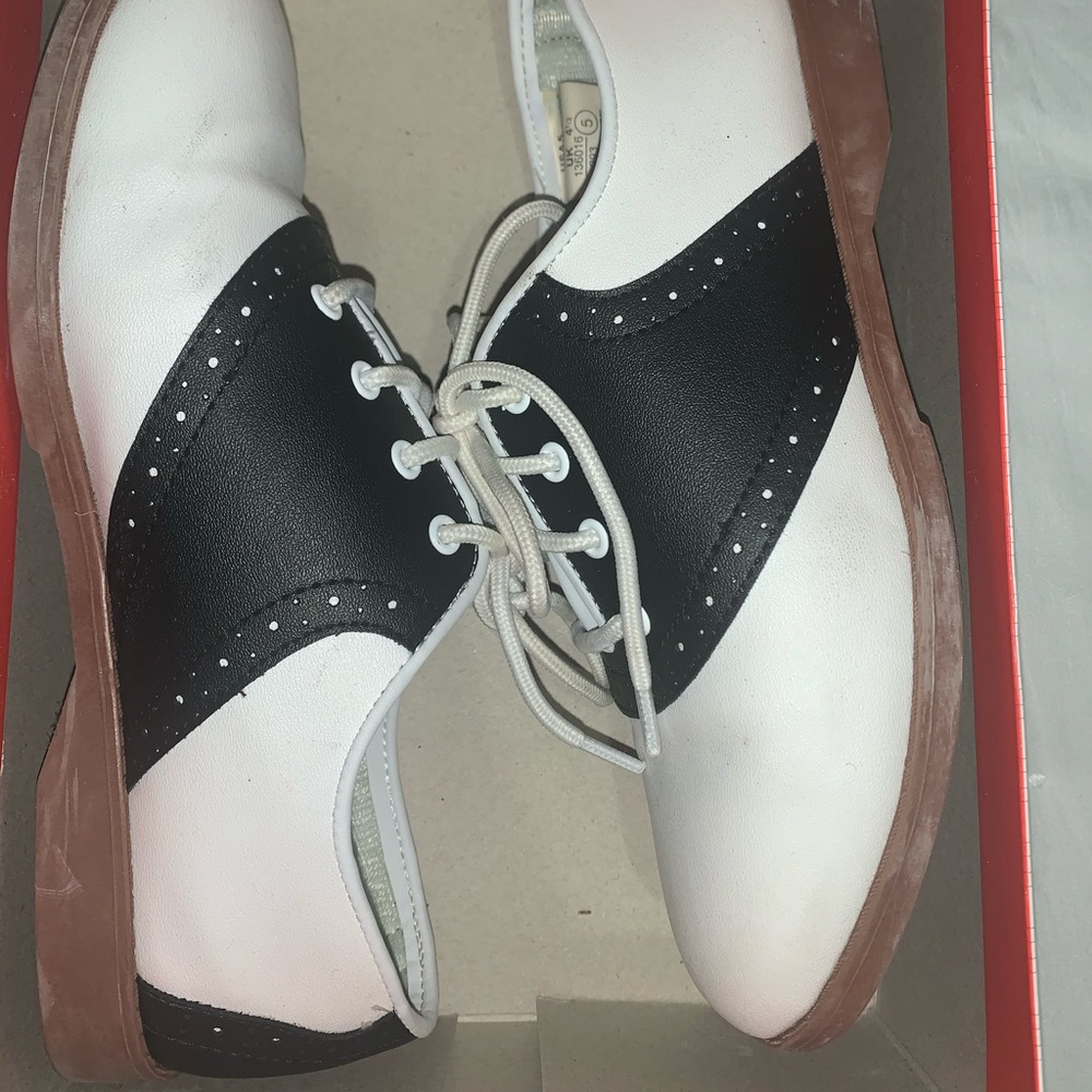 Black And White Shoe Saddle Oxford